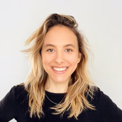 Pauline Marcou, Oracle