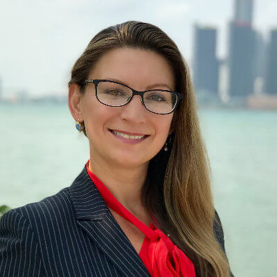 Anna Strehlau, Carrier Energy